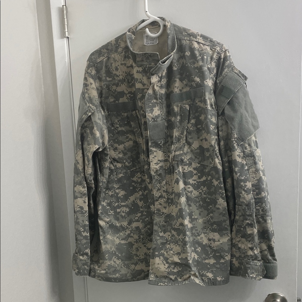 Men's Camouflage Jacket - Picture 2 of 11